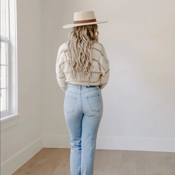 Hi-Rise girlfriend jeans 👖 - Picture 11 of 16